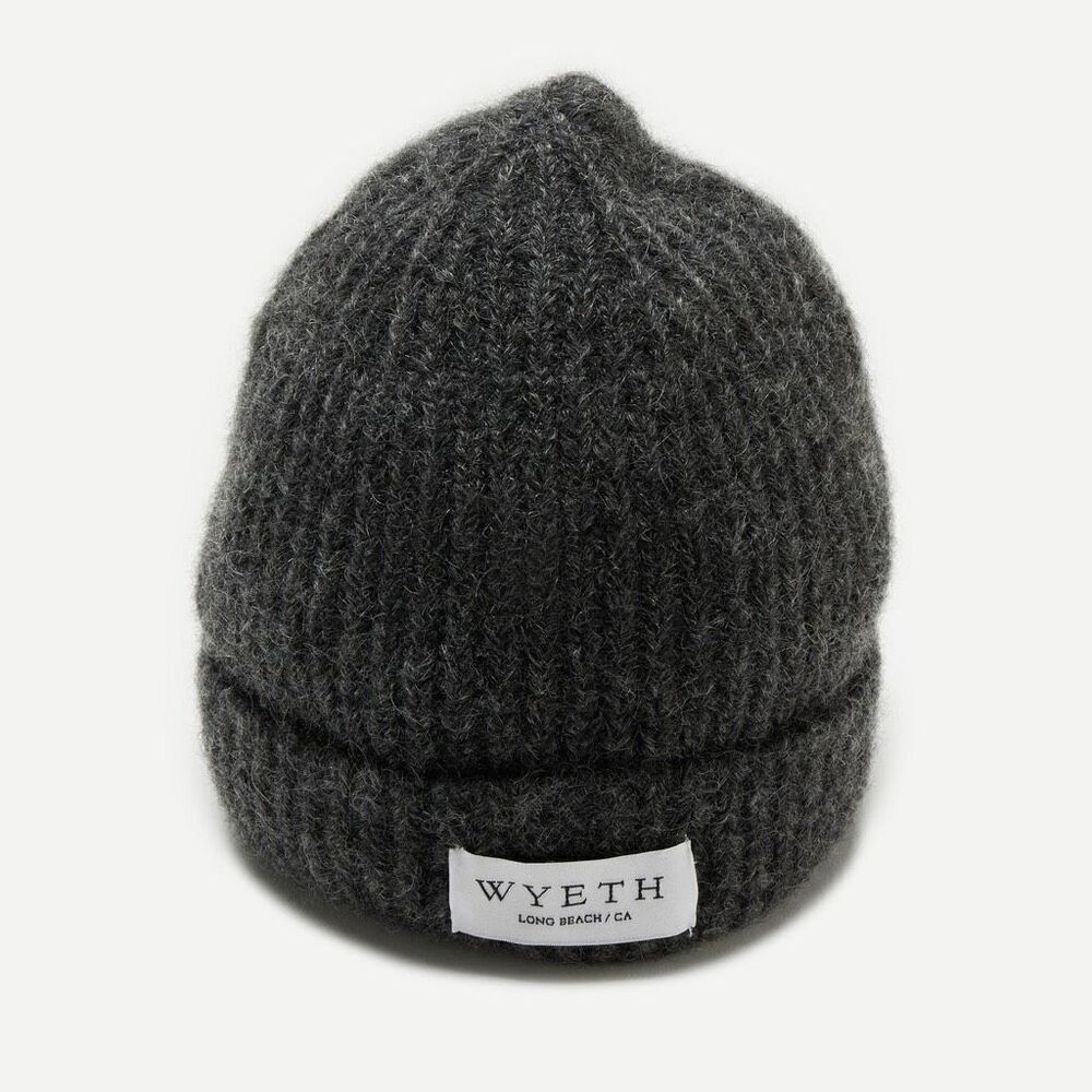 ✨Wyeth Matti in Dark Grey Beanie✨